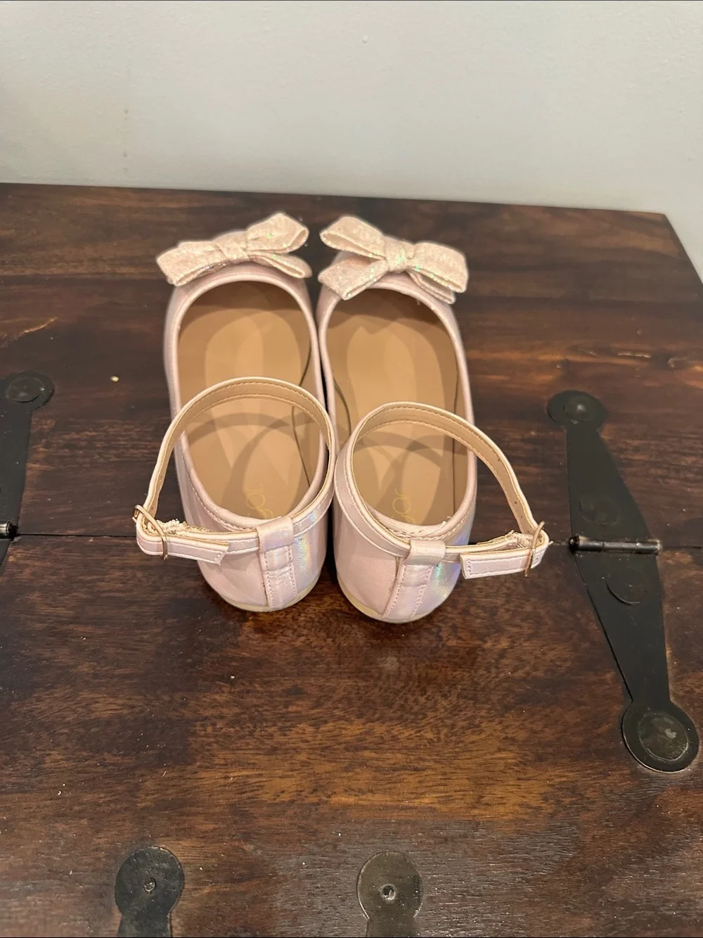 Sugar Girls Pink Iridescent Bow Shoes Size 3
